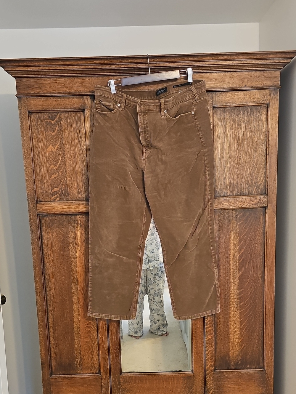 Woman s Corduroy Trousers in Warm Brown